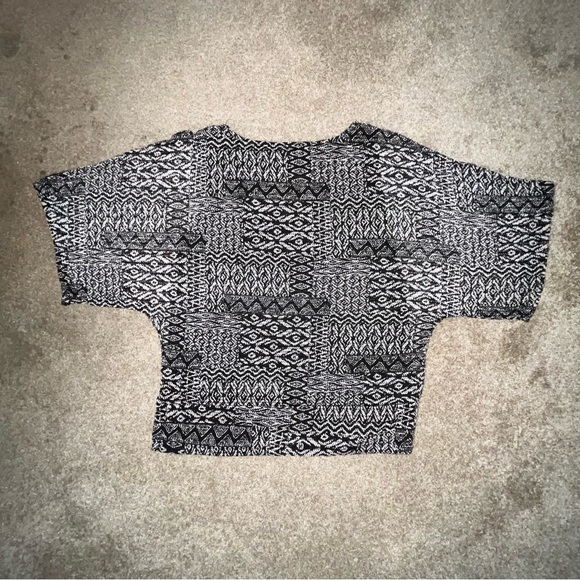 Cato Monochrome Knit Top - Picture 6 of 6